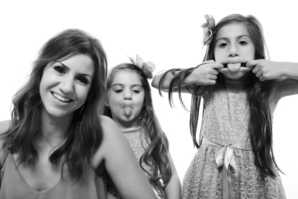 jill-simonian-the-fab-mom-daughters-silly-blink-photography-studio