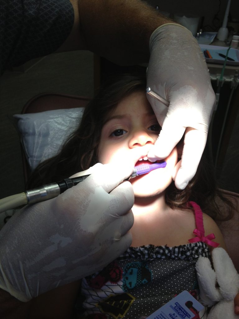 the_fab_mom_toddler_dentist