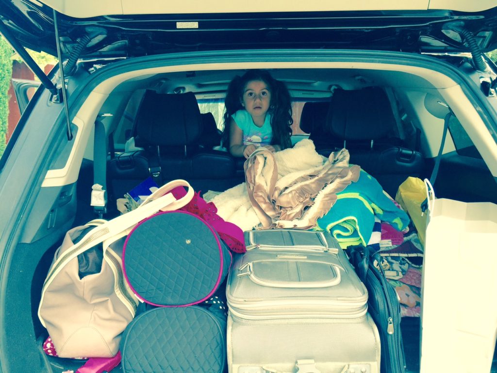 the-fab-mom-tips-for-road-travel-with-toddlers-car