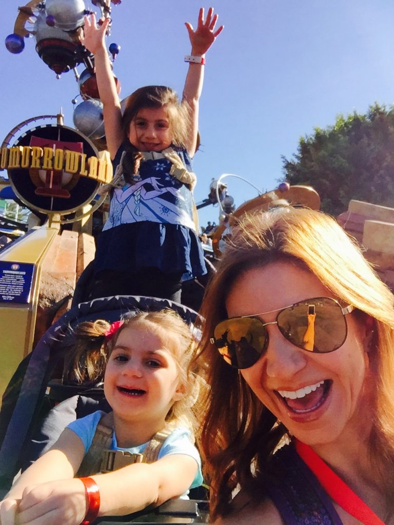 jill-simonian-the-fab-mom-disneyland-kids-tomorrowland