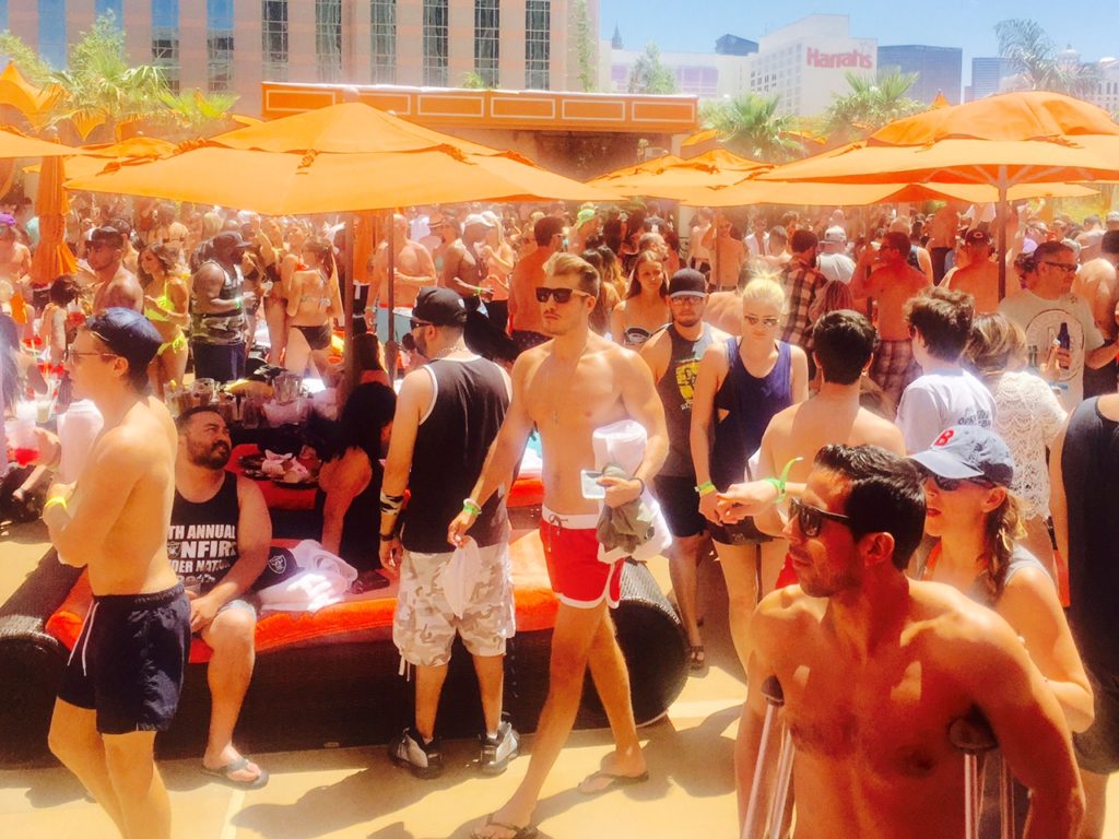 las-vegas-tao-beach-pool-party