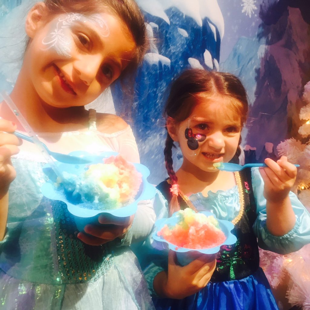 disneyland-frozen-live-hyperion-summer-shaved-ice