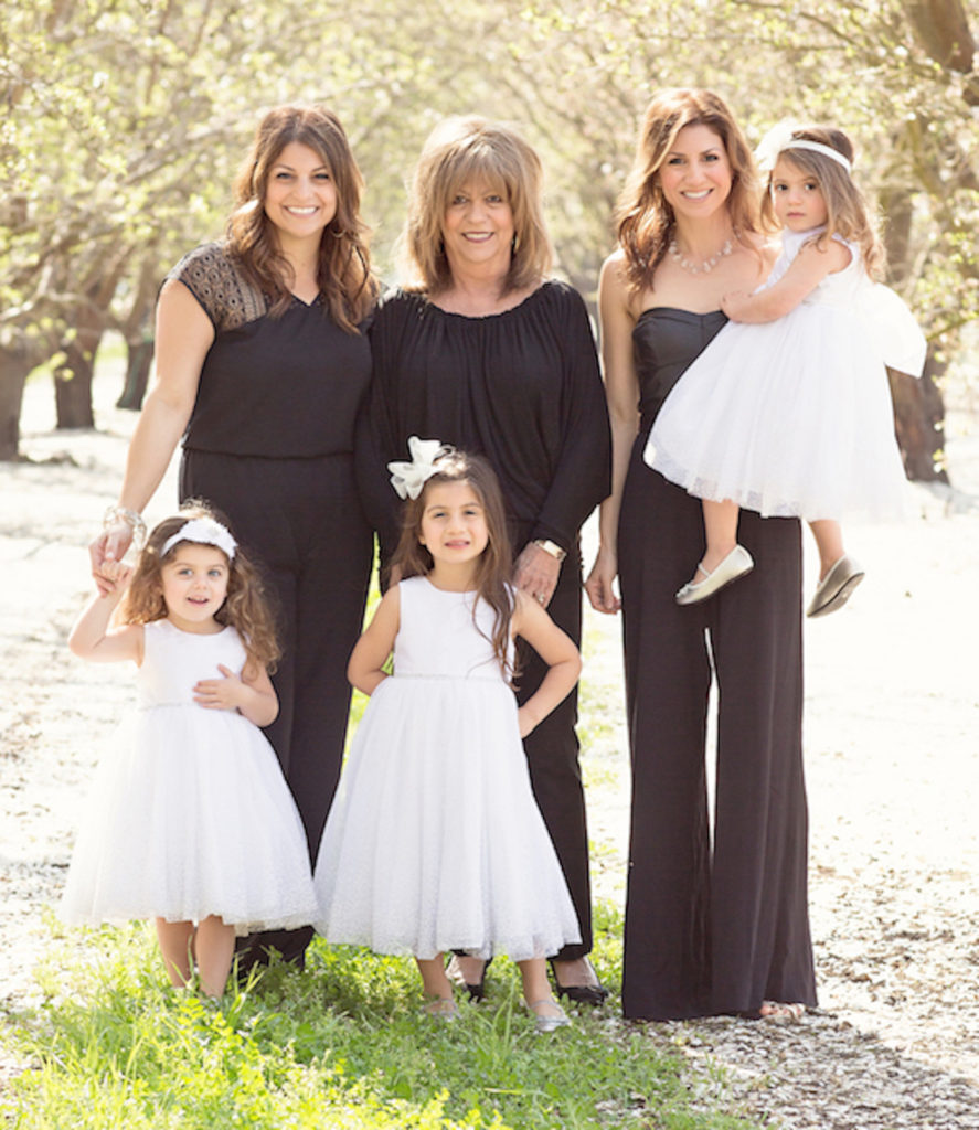 Jill_Simonian_Mom_Sister_Daughters_2015