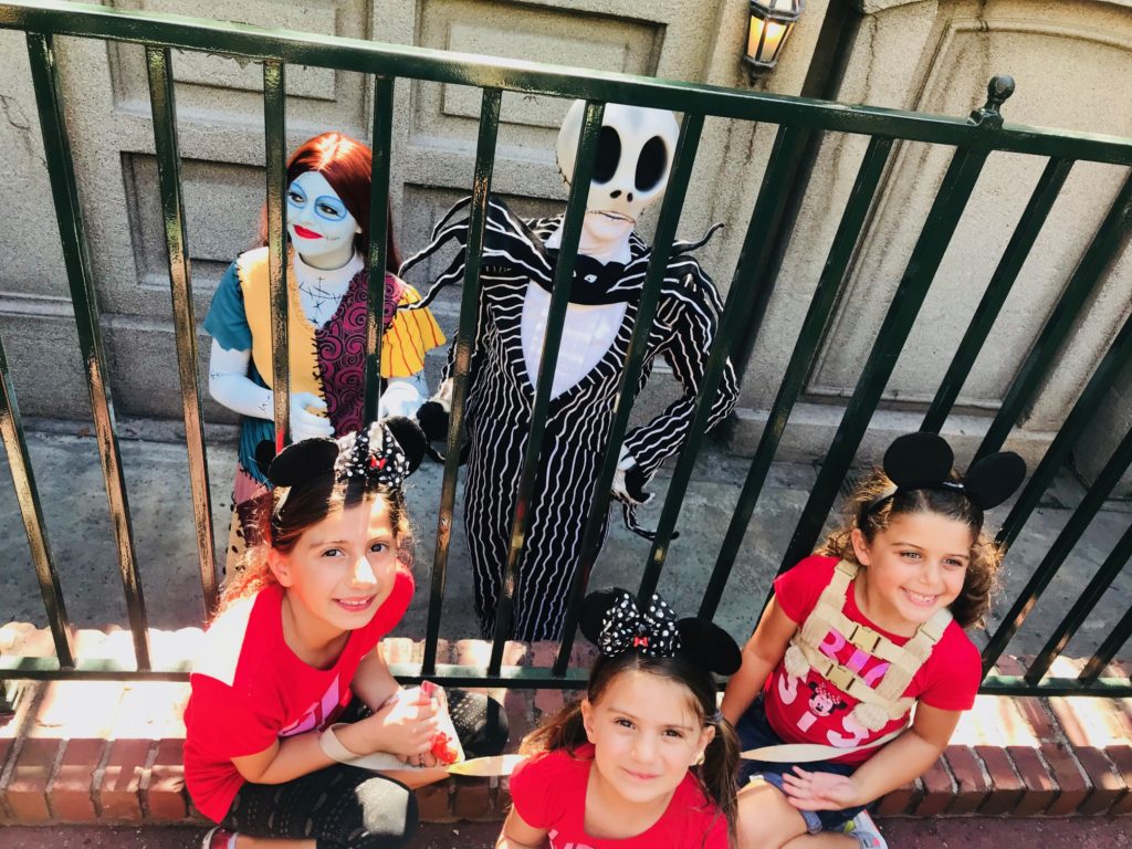 fab-mom-disneyland-halloween-tips-haunted-mansion